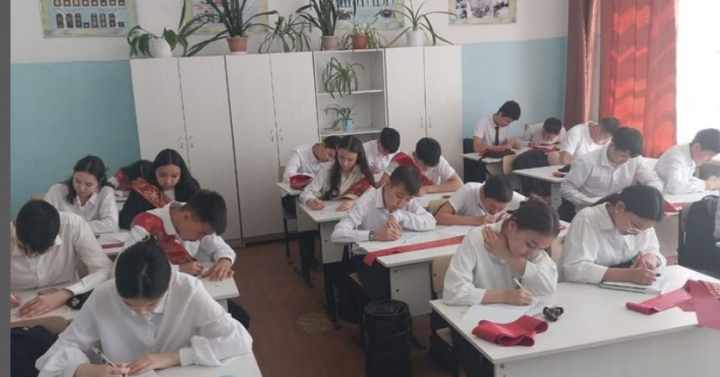 9 В сынып оқушылары “Мектеп. Мен. Ұстаз” Эссе жазу сәті